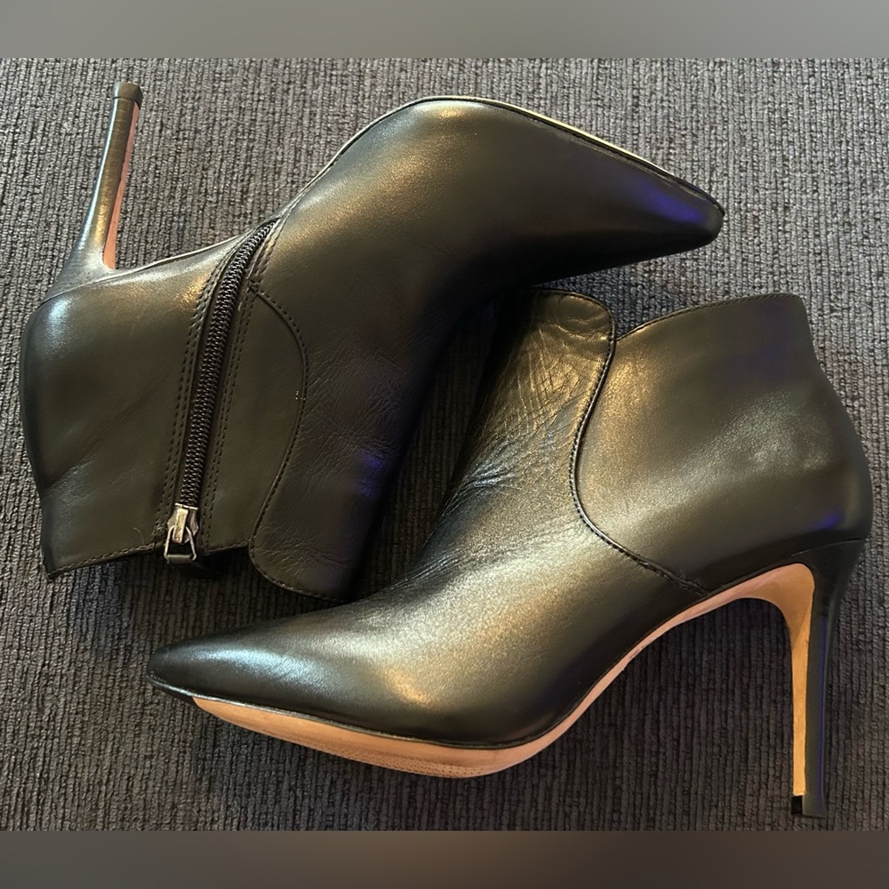 Johnston & Murphy Sleek Black Ankle Booties